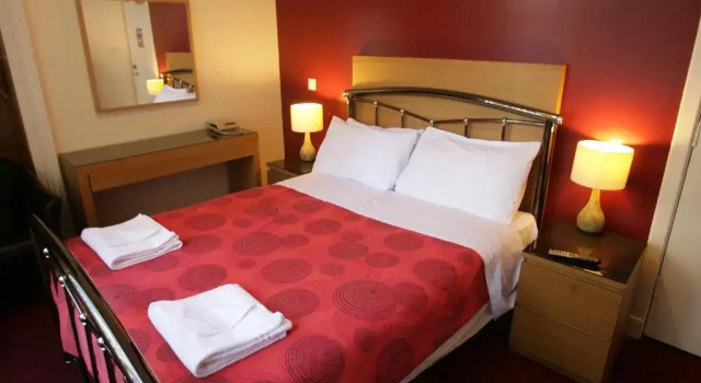 Двухместный номер Economy Clifton Hotel