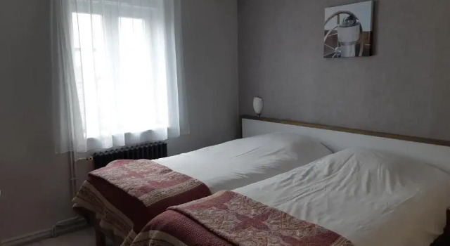 Двухместный номер Standard Logis Hôtel Les Chardons Bleus RESTAURANT LE BISTROT DE LA MER