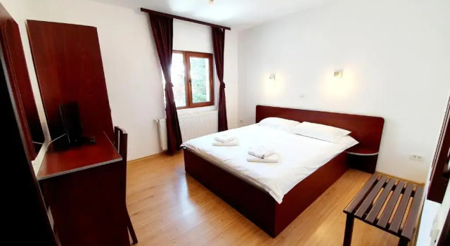 Vila Alma Azuga, Забронировать Отель Отели Прахова с парковкой, Парковка