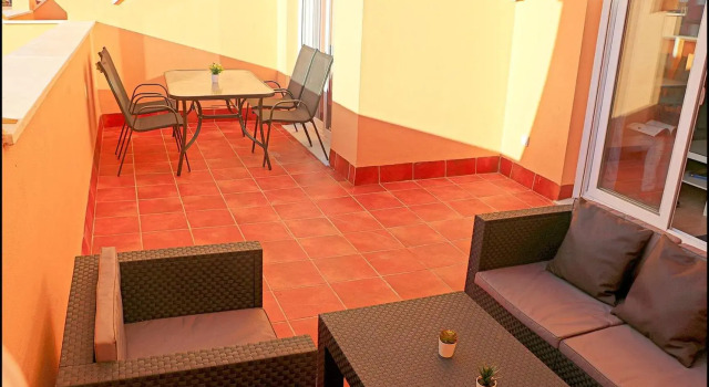 Apartamento en segunda linea, con piscina comunitaria