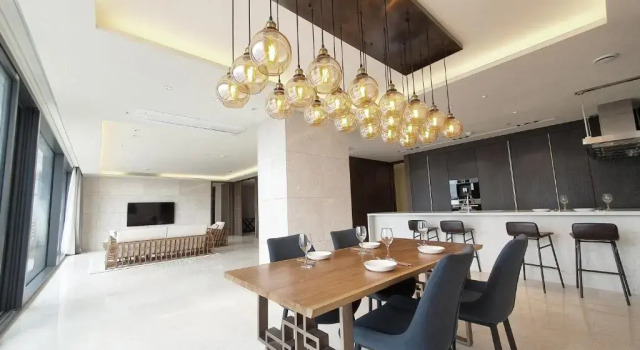 Suite Real UH FLAT Signature DAEGU