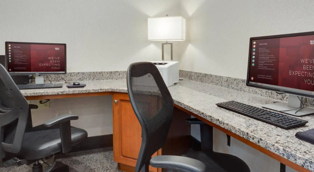 Drury Inn & Suites Phoenix Chandler Fashion Center, Забронировать Отель Чандлер 
