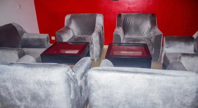 Residences Hydlyss, Boek Pension Hotels in Abidjan met parkeren, Parkeren