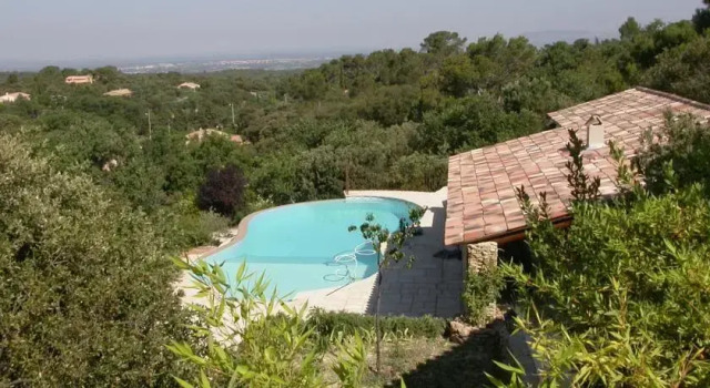 Le Petit Paradis en Provence, Prenota Appartamento Venasque Valchiusa