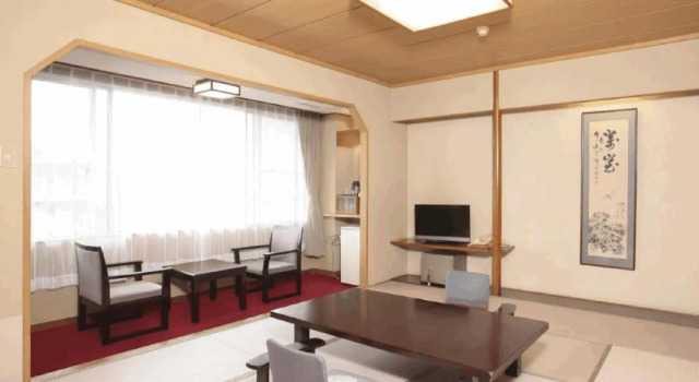 Hotel Ichii, Забронировать Отель Отели Кусацу с парковкой, рядом с Лыжный курорт Кусацу Онсэн, Парковка
