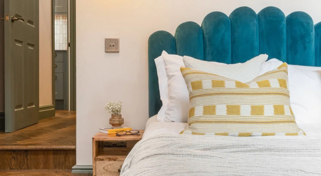 Апартаменты Business The Cotham Arms Apartments