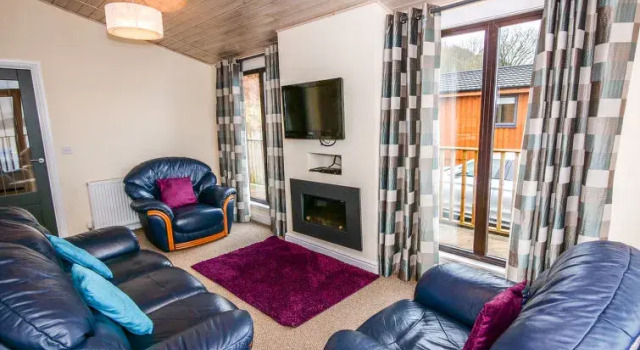 Chalet Loch Leven Lodge, Book Chalet Sommerhuse i Perthshire, Hytte