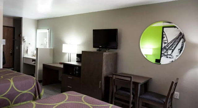Четырёхместный номер Standard Super 8 by Wyndham Waxahachie TX