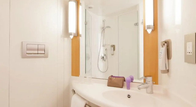 Трёхместный семейный номер Standard ibis Carlisle City Centre