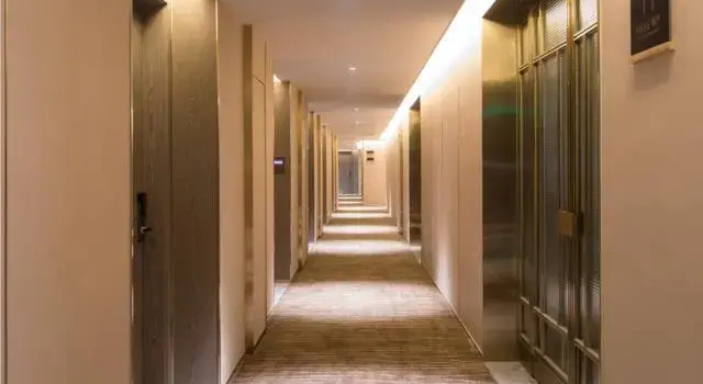 Echarm Plus Hotel Shenzhen Exhibition Center, Rezerwuj Hotel Hotele w Shenzhen z parkingiem, Parking