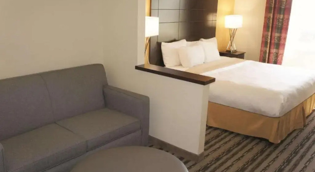 Люкс La Quinta Inn by Wyndham Lincoln, Nebraska