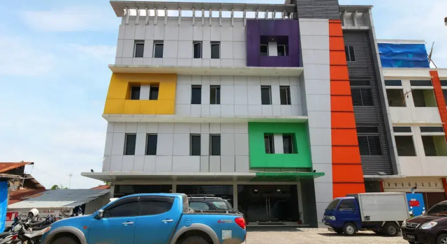 Airy Tampan HR Soebrantas KM 11,5 Pekanbaru, Rezerwuj Hotel Pekanbaru Sumatra