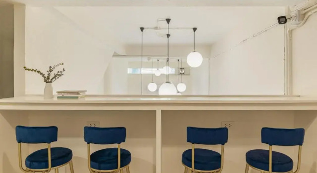 Кровать в общем номере Shapel Hostel and Cafe