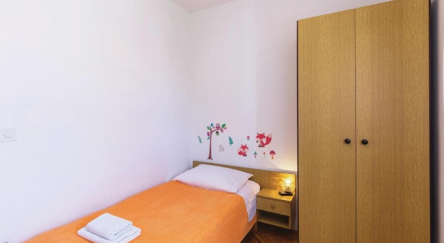 Beautiful Home in Pula With Wifi and 3 Bedrooms, Reserva ahora Hotel Hoteles en Pula con aparcamiento, Aparcamiento