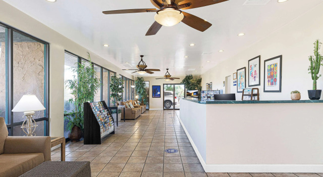 Travelodge by Wyndham Palm Springs