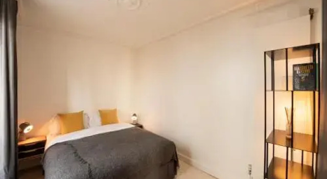 Amazing and Modern Flat for 6 in Le Marais, Забронировать Отель Париж Иль-де-Франс, рядом с Станция метро Rambuteau