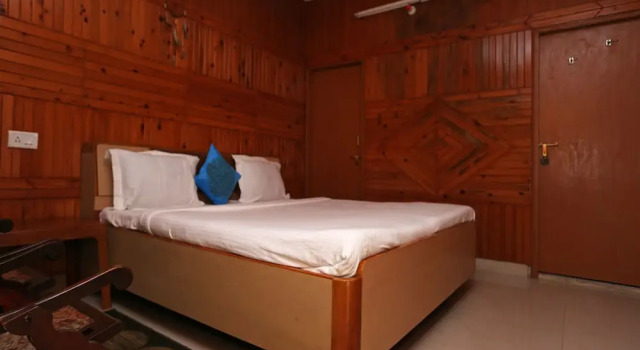 OYO 12184 Home Terrace View Cottage Nainital, Book Feriehus Nainital Uttarakhand