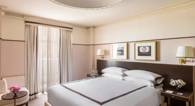 Номер Standard Sunset Tower Hotel