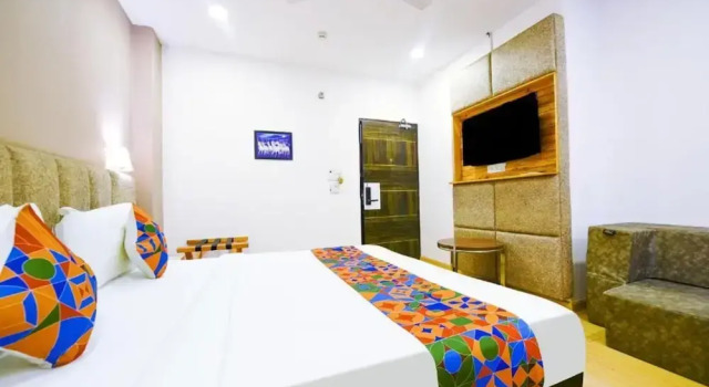 FabHotel The Residency 44 Noida