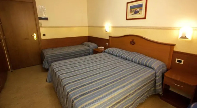 Трёхместный номер Standard Hotel Solarium