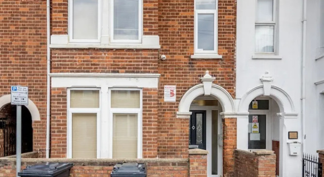 Студия Studio Flat in Bedford Near Hospital & Stations