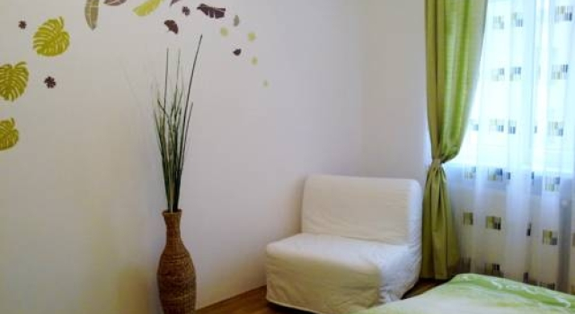 Holiday Apartment Vienna - Favoriten, Varaa Huoneisto 10. Favoriten Wien, lähellä Generali Arena