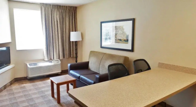 Extended Stay America Fishkill Route 9, Забронировать Отель Фишкил Hudson Valley, рядом с Мемориальная библиотека Блоджетт