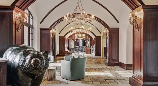Luxury 1bed/2bath  At The Arrabelle 1 Bedroom Condo by RedAwning