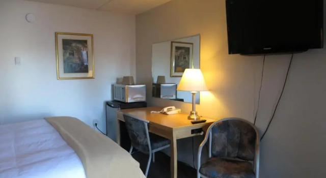 Номер Standard Eastglen Inn