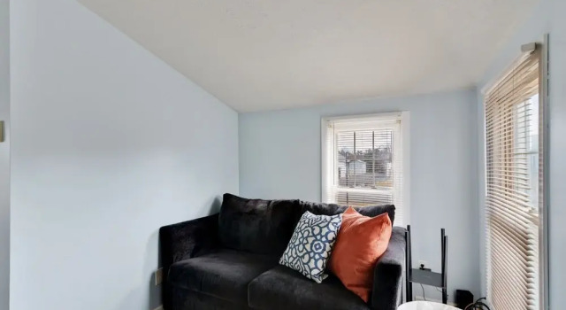 Niagara Rd Cottage In Perfect Location To Visit Lake Erie Or Cleveland 1 Bedroom Home by Redawning, 预订 度假屋 Vermilion 俄亥俄州
