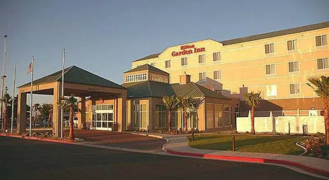 Четырёхместный номер Standard Hilton Garden Inn Victorville