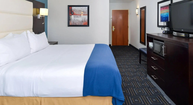 Номер Standard La Quinta Inn & Suites by Wyndham Bessemer