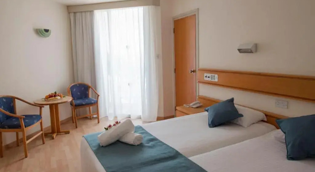 Одноместный номер Standard с видом на бассейн Kissos Hotel