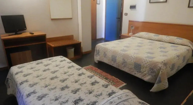 Трёхместный номер Standard Hotel Aurora