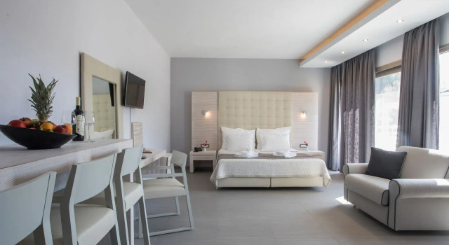 Полулюкс Aqua Oliva Resort