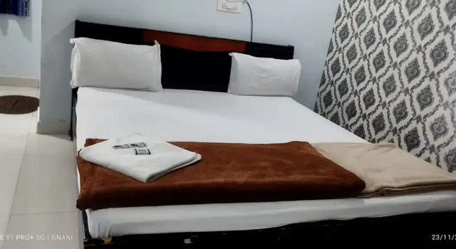 Hotel 4-Seasons, Rezerwuj Hotel Nizamabad Telangana