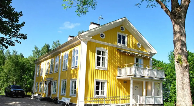 Råsvalslunds Herrgård, Забронировать Отель Линдесберг Бергслаген