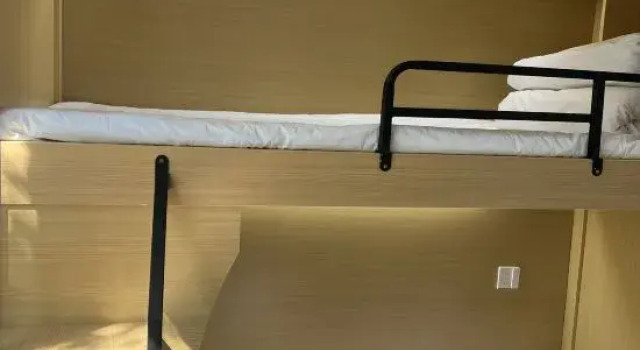 Кровать в общем номере (мужской номер) Yilin Xiaozhu Hostel (Yining Airport Yining Railway Station)