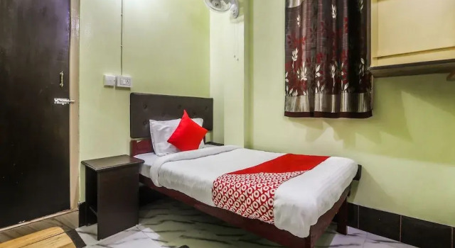 OYO 18330 Stay At Jo's Guest House