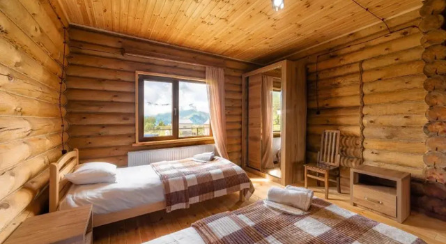 Snow Time Eco Chalet, Book Chalet Villaer i Mtkheta-Mtianeti, Villa