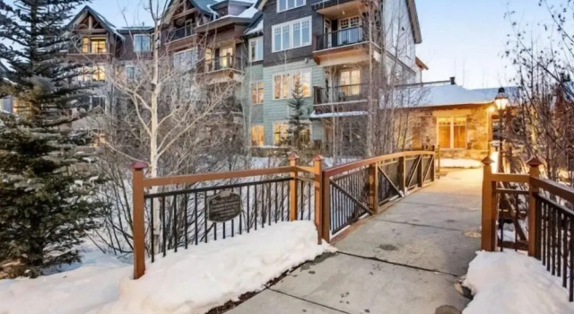 Номер Luxury с 2 комнатами с балконом Luxury 2 Bedroom Mountain Vacation Residence With Hot Tub, Pool, and Easy Access to Ski Slopes