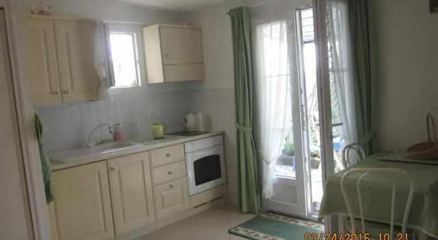 Студия Studio les murs