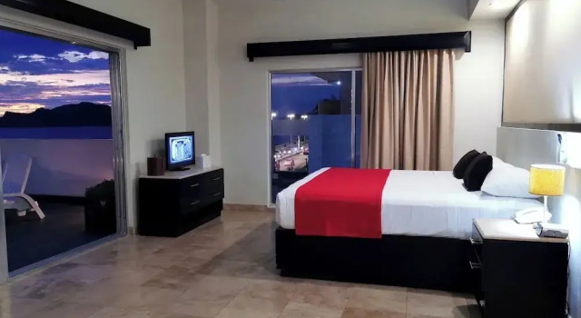 Люкс Coral Island Beach View Hotel