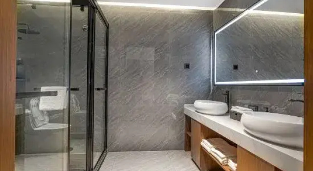 Двухместный люкс Xichang Guantang Hotel (Qionghai 17 Degrees Tang Garden Branch)