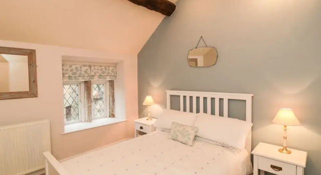 3 Brookside Cottages