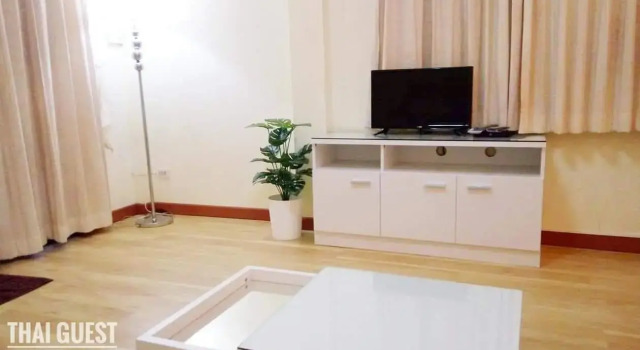 Полулюкс โรงแรมเรือนไทย 2 บึงโขงหลง