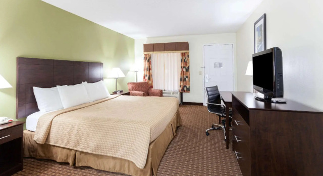 Двухместный номер Standard Super 8 by Wyndham Decatur/Dntn/Atlanta Area