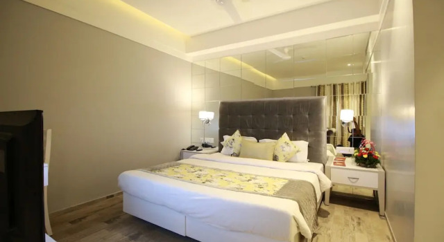 Номер Royal Hotel Emerald
