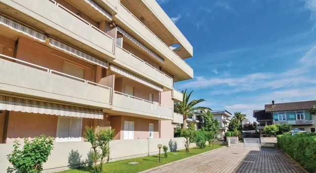 12/a bis Int. 21, Book Hotel Martinsicuro 