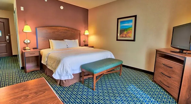 Двухместный люкс с 2 комнатами Hampton Inn & Suites Ridgecrest